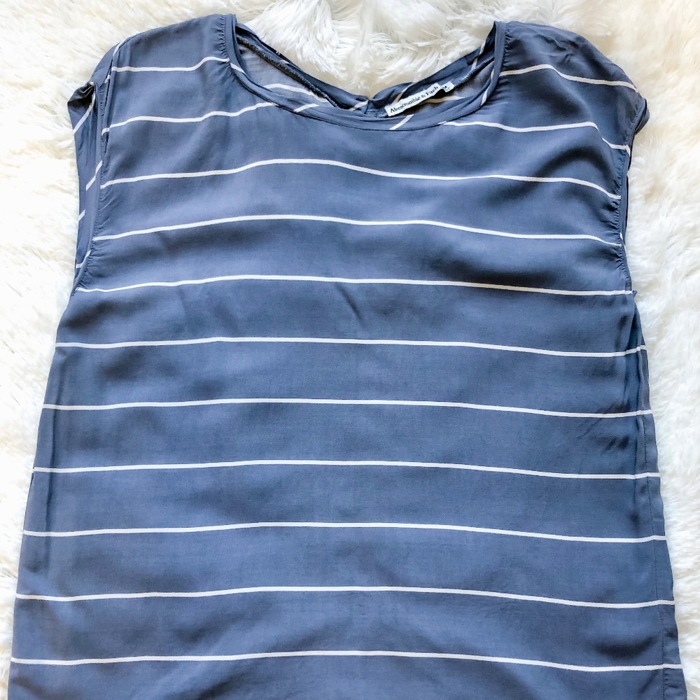 Abercrombie and Fitch Lightweight Top